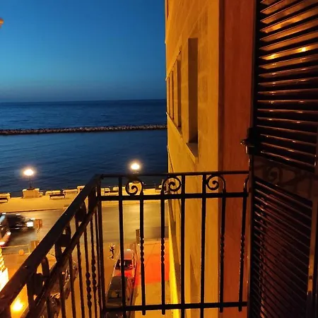 Mariantomare Monolocale Lungomare * باري
